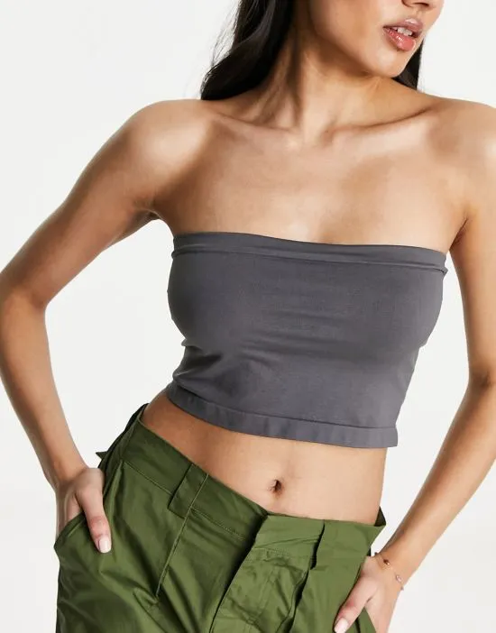https://images.styletyx.com/images/seamless-tube-top-2-pack-in-charcoal-and-light-gray-stradivarius-13293671_2.webp