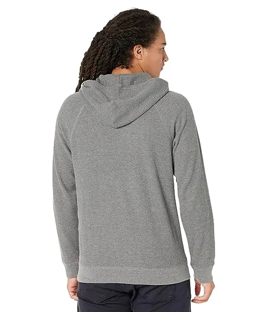 https://images.styletyx.com/images/seasonal-hooded-thermal-levi-s-13511396_2.webp