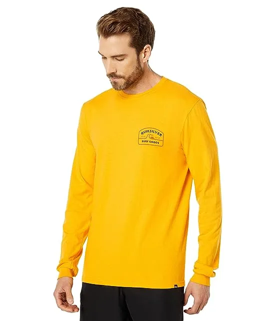 https://images.styletyx.com/images/shape-up-long-sleeve-tee-quiksilver-12940655_2.webp