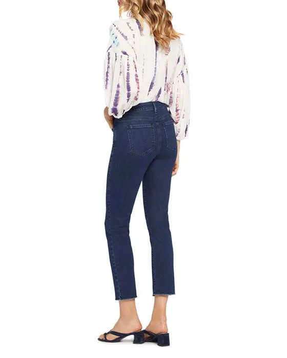 https://images.styletyx.com/images/sheri-frayed-hem-mid-rise-cropped-slim-jeans-in-mystique-nydj-13215107_5.webp