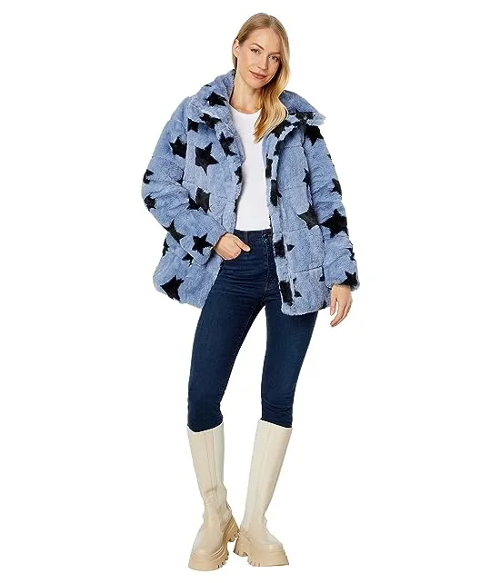 https://images.styletyx.com/images/short-pile-faux-fur-polyfill-puffer-nvlt-3039947_4.webp