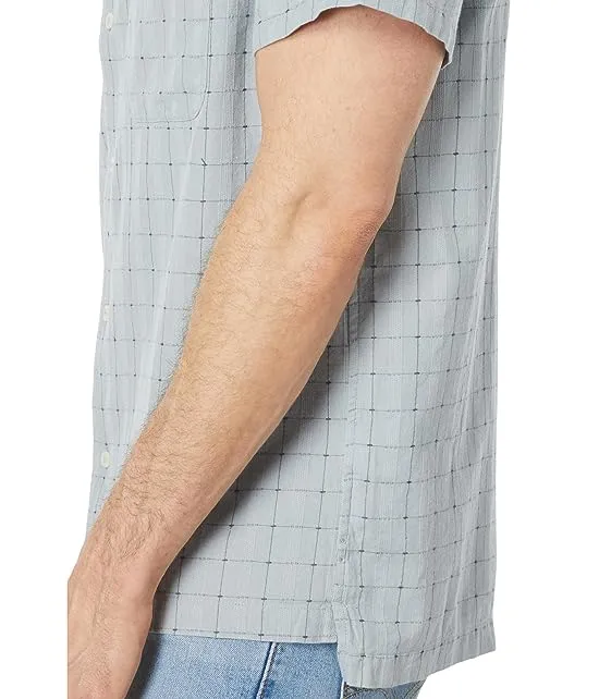 https://images.styletyx.com/images/short-sleeve-easy-shirt-madewell-3171493_3.webp
