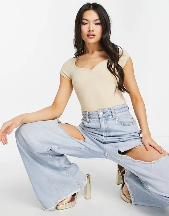 https://images.styletyx.com/images/short-sleeve-t-shirt-bodysuit-with-sweetheart-neckline-in-stone-asos-design-2755067_4.webp