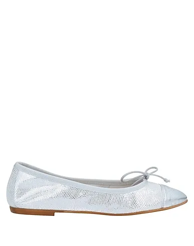 https://images.styletyx.com/images/silver-ballet-flats-carlo-pazolini-1131569_1.webp