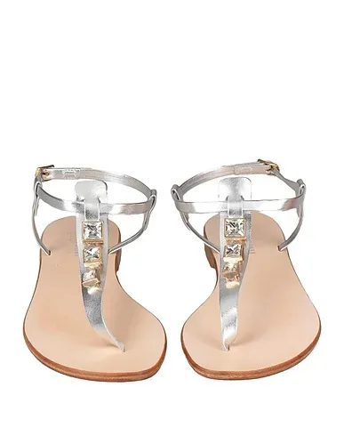 https://images.styletyx.com/images/silver-flip-flops-pollini-2833549_4.webp