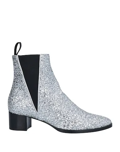 https://images.styletyx.com/images/silver-leather-ankle-boot-giuseppe-zanotti-2201021_1.webp
