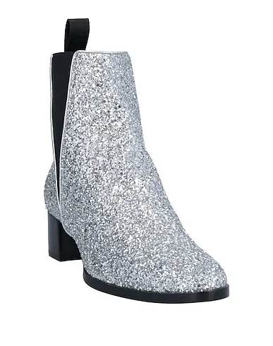https://images.styletyx.com/images/silver-leather-ankle-boot-giuseppe-zanotti-2201021_2.webp