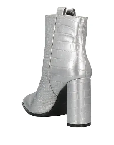 https://images.styletyx.com/images/silver-leather-ankle-boot-my-twin-twinset-13155050_3.webp