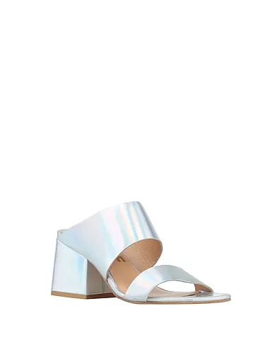 https://images.styletyx.com/images/silver-leather-sandals-colors-of-california-1306630_2.webp