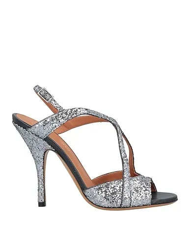 https://images.styletyx.com/images/silver-leather-sandals-emporio-armani-3161997_1.webp