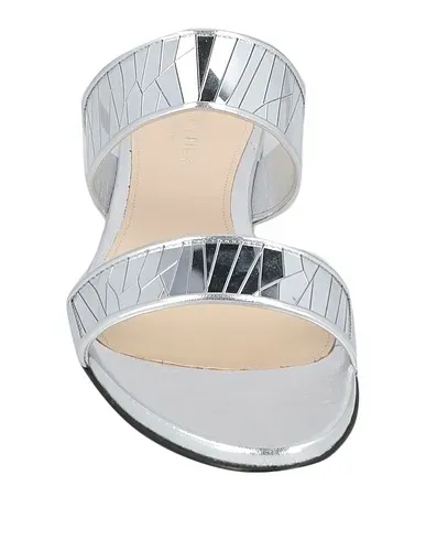 https://images.styletyx.com/images/silver-leather-sandals-grey-mer-873704856_4.webp