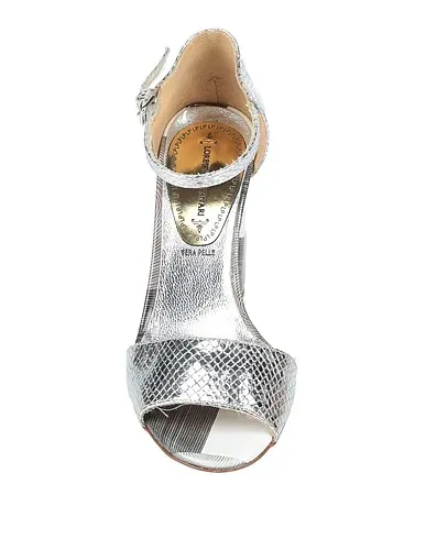 https://images.styletyx.com/images/silver-leather-sandals-loretta-pettinari-914922_4.webp