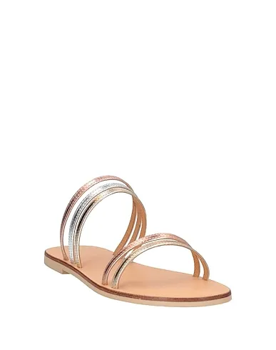 https://images.styletyx.com/images/silver-leather-sandals-moreschi-13117892_2.webp