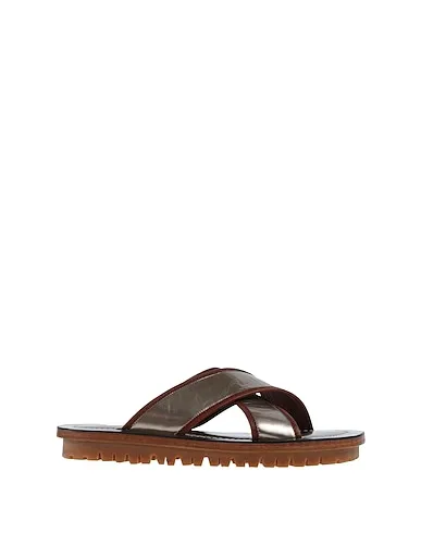 https://images.styletyx.com/images/silver-sandals-marc-jacobs-424053_3.webp