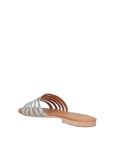 https://images.styletyx.com/images/silver-sandals-pernille-paris-914303634_3.webp