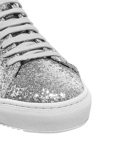 https://images.styletyx.com/images/silver-sneakers-axel-arigato-3298375_2.webp