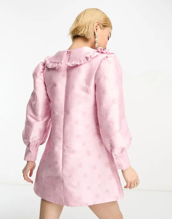 https://images.styletyx.com/images/sister-jane-oversized-collar-jacquard-mini-dress-in-powder-pink-sister-jane-13209422_2.webp