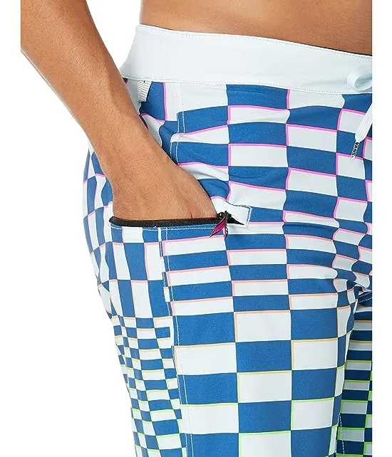 https://images.styletyx.com/images/skewed-checkerboard-18-boardshorts-vans-1315760595_3.webp