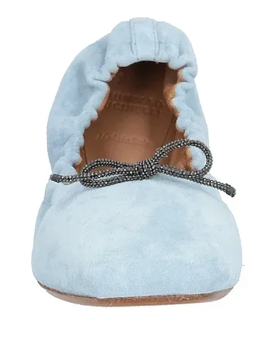 https://images.styletyx.com/images/sky-blue-leather-ballet-flats-brunello-cucinelli-3293414_4.webp