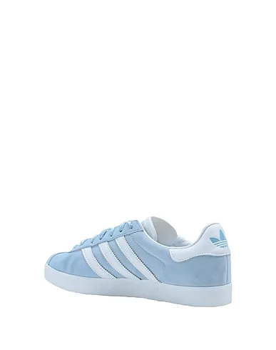https://images.styletyx.com/images/sky-blue-sneakers-gazelle-85-adidas-1225603514_3.webp