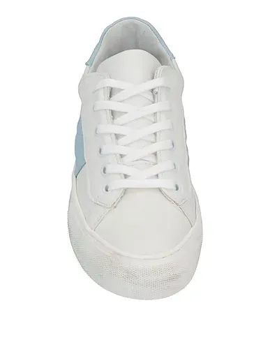 https://images.styletyx.com/images/sky-blue-sneakers-vitamina-tu-13250462_4.webp