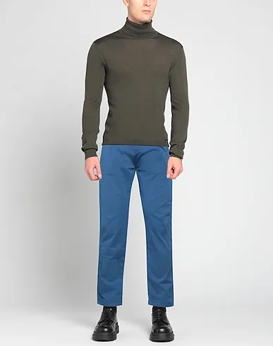 https://images.styletyx.com/images/slate-blue-plain-weave-casual-pants-p-lab-1003872988_2.webp