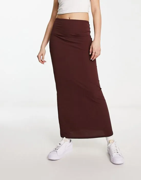 https://images.styletyx.com/images/slinky-column-maxi-skirt-in-aubergine-pull-bear-13355211_3.webp