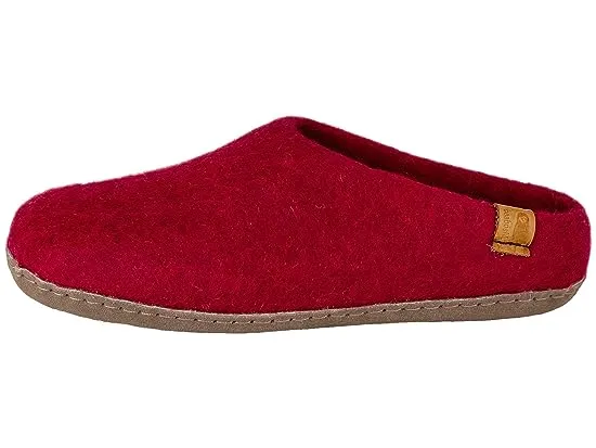 https://images.styletyx.com/images/slipper-with-leather-sole-baabushka-2666163_4.webp