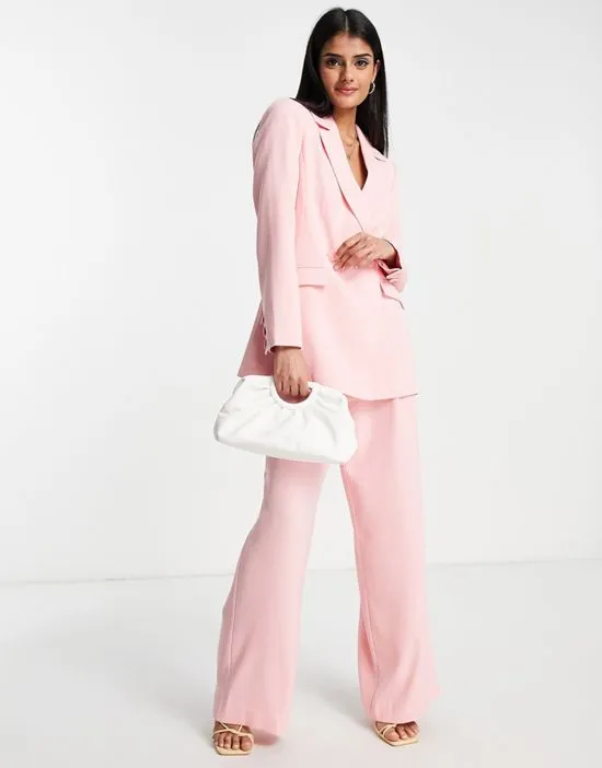 https://images.styletyx.com/images/slouchy-blazer-in-pink-part-of-a-set-ever-new-3177531_4.webp