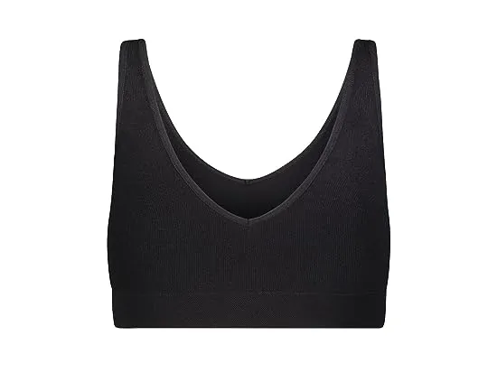 https://images.styletyx.com/images/soft-v-neck-crop-bra-brabar-2762408_2.webp