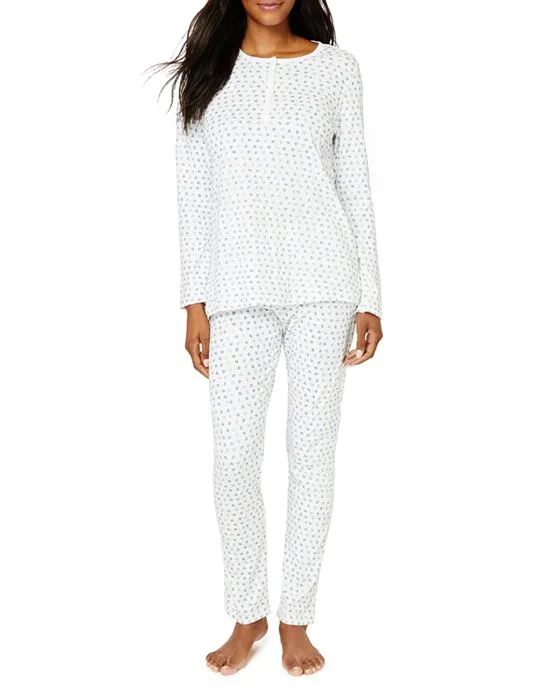 https://images.styletyx.com/images/starry-night-long-henley-pajama-set-roller-rabbit-12934806_1.webp
