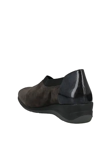 https://images.styletyx.com/images/steel-grey-leather-loafers-melluso-13346696_3.webp