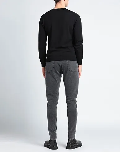 https://images.styletyx.com/images/steel-grey-plain-weave-casual-pants-rag-bone-727247413_3.webp
