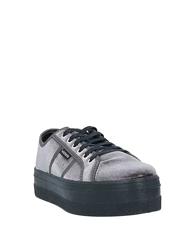 https://images.styletyx.com/images/steel-grey-velvet-sneakers-victoria-2501059_2.webp