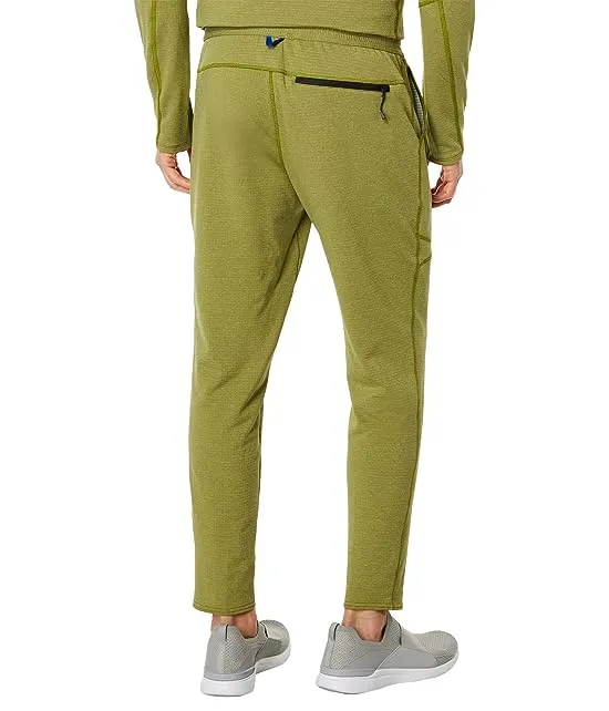 https://images.styletyx.com/images/stockrun-grid-pants-burton-12991219_2.webp