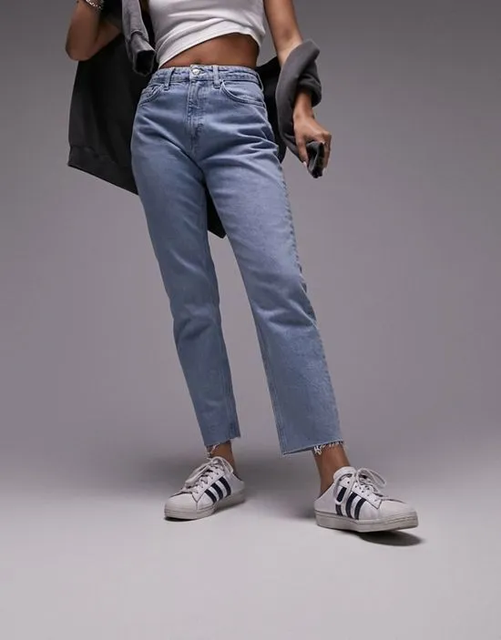 https://images.styletyx.com/images/straight-jeans-in-bleach-topshop-hourglass-2349956_4.webp