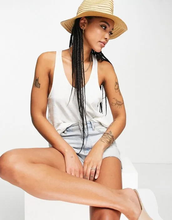 https://images.styletyx.com/images/straw-trilby-sun-hat-in-natural-french-connection-13178107_4.webp