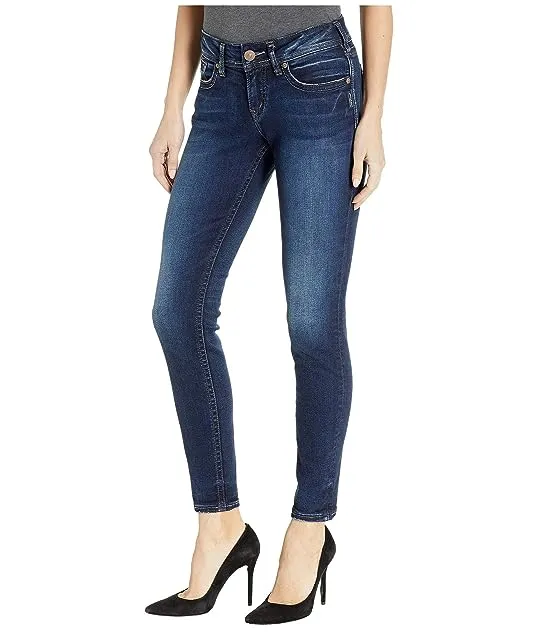 https://images.styletyx.com/images/suki-super-skinny-jeans-in-indigo-l93023ssx492-silver-jeans-co-1845269_2.webp