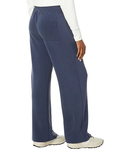 https://images.styletyx.com/images/summer-sand-wash-track-pants-sweaty-betty-1877725418_2.webp
