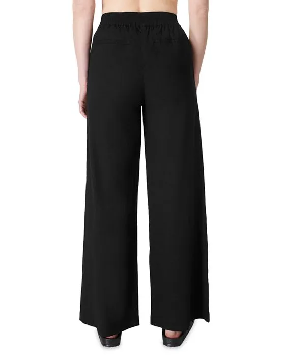 https://images.styletyx.com/images/summer-wide-leg-pants-sweaty-betty-997806094_2.webp