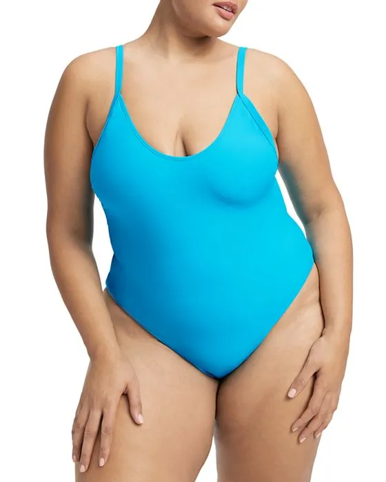 https://images.styletyx.com/images/sunny-one-piece-swimsuit-good-american-141244695_5.webp