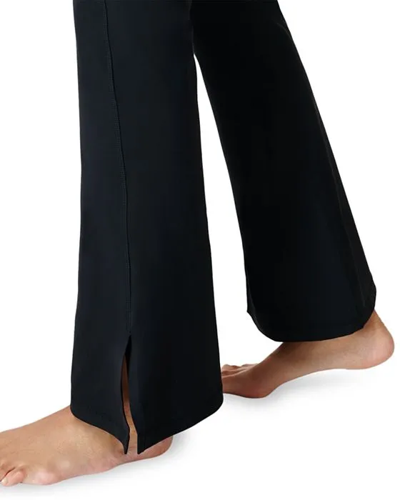 https://images.styletyx.com/images/super-soft-flare-pants-sweaty-betty-873900479_3.webp