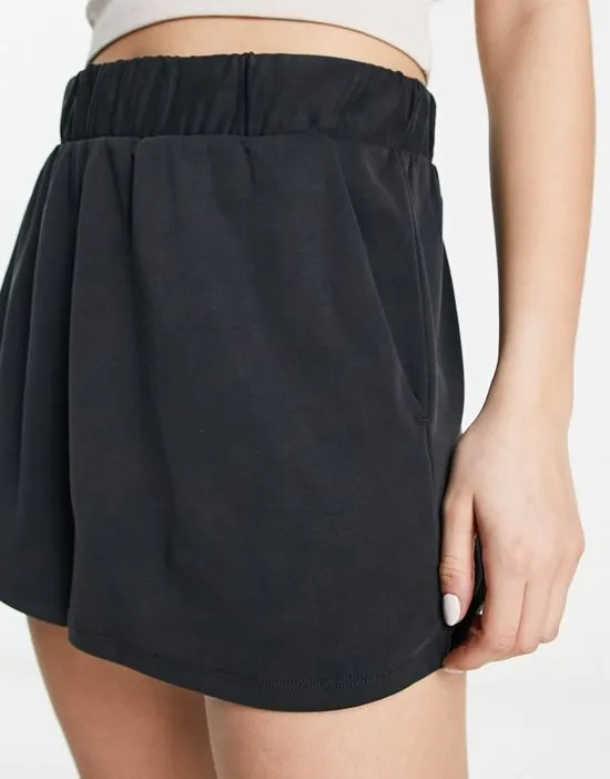https://images.styletyx.com/images/super-soft-pull-on-shorts-in-black-monki-1109793006_3.webp