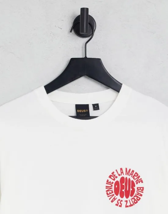 https://images.styletyx.com/images/surf-crew-biarritz-t-shirt-in-white-deus-ex-machina-1853244_3.webp