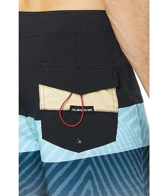https://images.styletyx.com/images/surfsilk-panel-20-boardshorts-quiksilver-13053976_3.webp