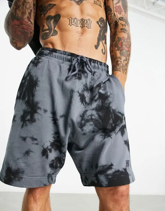 https://images.styletyx.com/images/sweat-short-in-washed-charcoal-hiit-2823370_1.webp