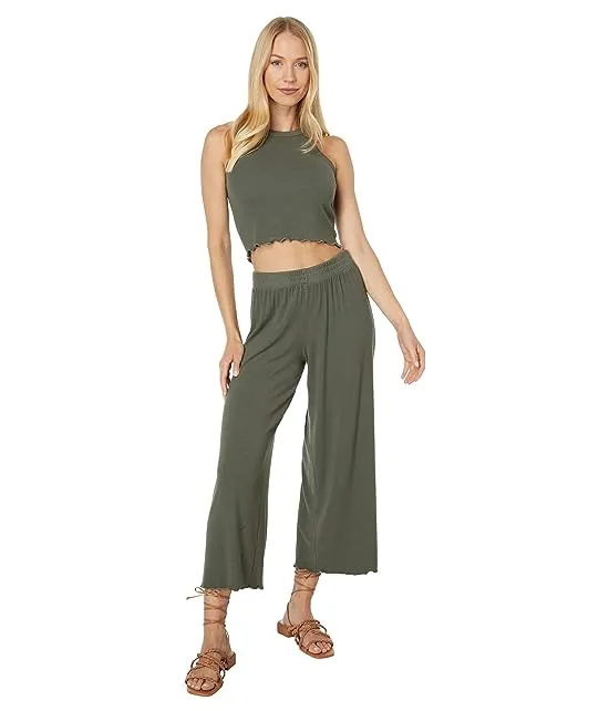 https://images.styletyx.com/images/sweeney-pants-electric-rose-2927536_4.webp