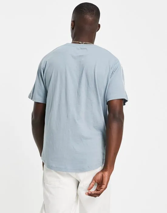 https://images.styletyx.com/images/t-shirt-with-piping-in-pale-blue-part-of-a-set-soul-star-1892554_2.webp