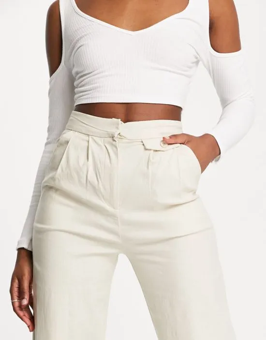 https://images.styletyx.com/images/tailored-pants-in-beige-part-of-a-set-4th-reckless-2030695_3.webp