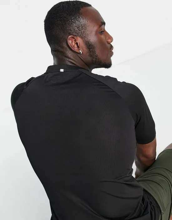 https://images.styletyx.com/images/tall-training-t-shirt-in-black-french-connection-sport-13142887_3.webp